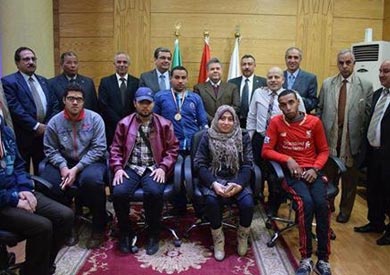 تكريم الطلاب الفائزين بجامعة بنها